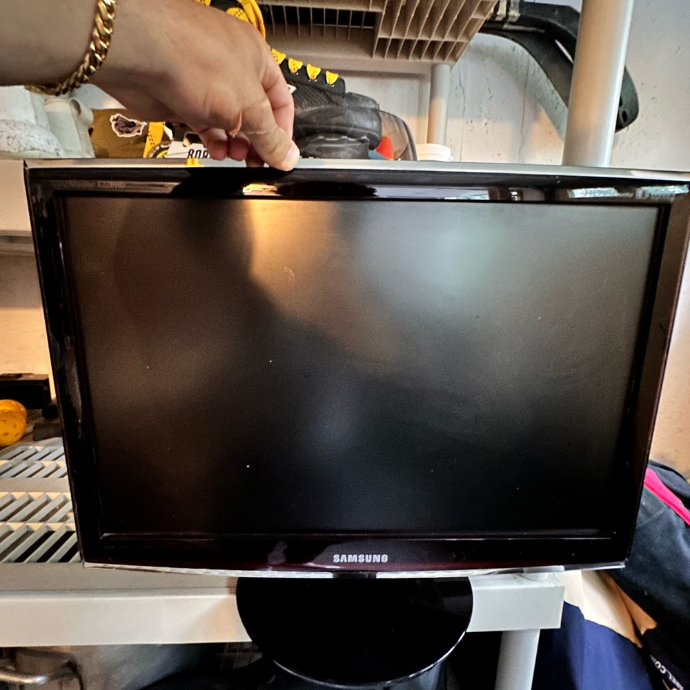 Samsung Glossy Black Display